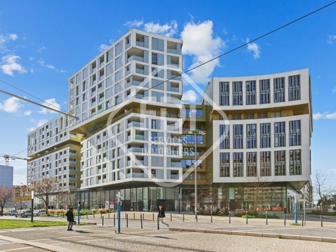 property 34.0494 0