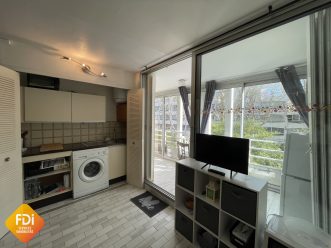 property v1330082798 2