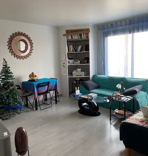 property v1360090402 0