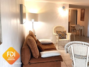 property v1360090713 0