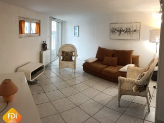 property v1360090713 4