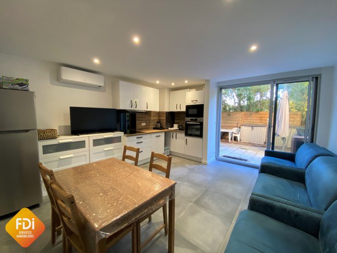property v890090712 0