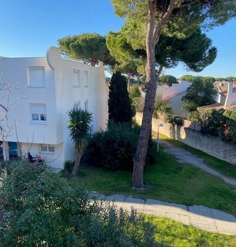 property v1360091200 0