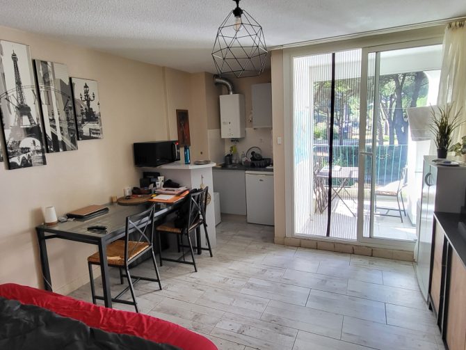 property v1360092356 0
