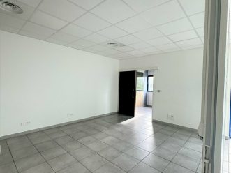 property v620012233 4