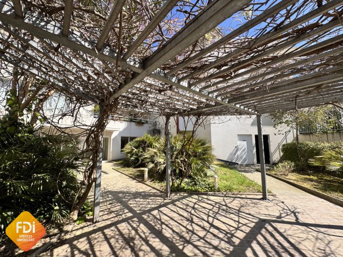 property v1310093224 0