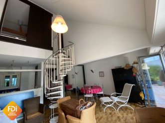 property v1360089016 1