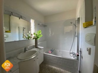 property v1360089016 4