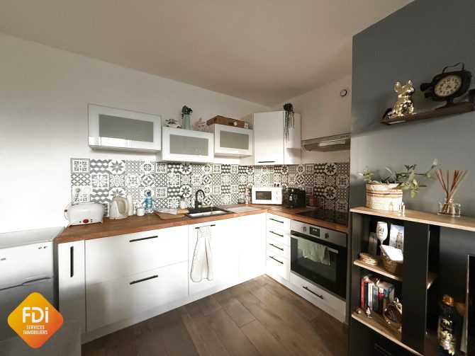 property v40092974 0