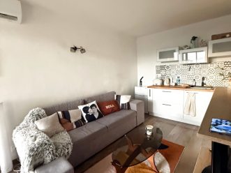 property v40092974 1