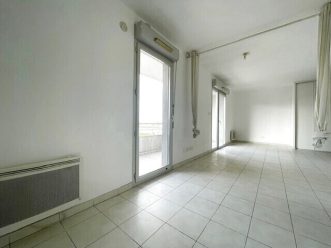 property v1290089793 1