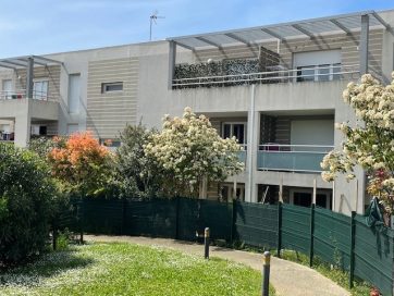 property v1290091792 0