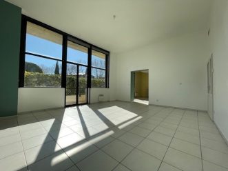 property v1290091994 2