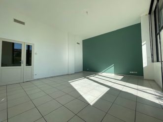property v1290091994 4