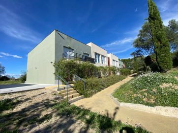 property v1310087462 0