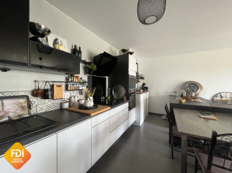 property v1320064999 2