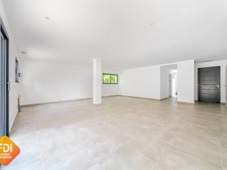 property v1320094224 1