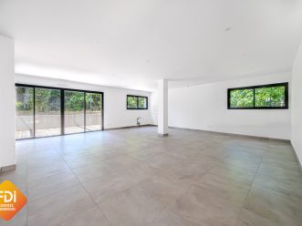 property v1320094224 2