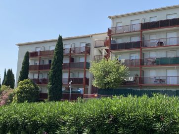 property v1360090404 0