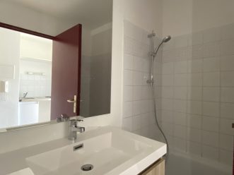 property v1360090405 3