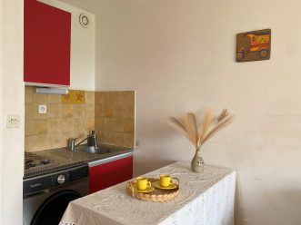 property v1360090847 2