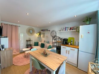 property v1390094860 3