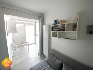 property v40090881 0