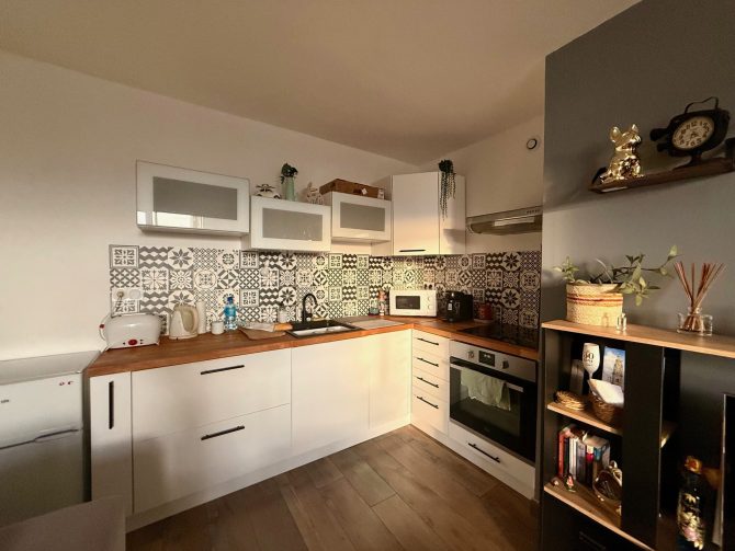 property v40092974 0