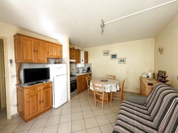 property v40093565 0