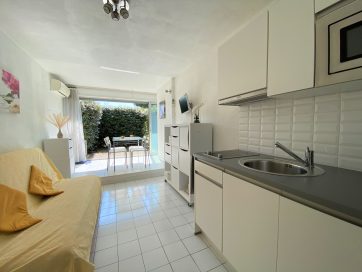 property v890095238 0