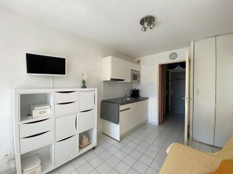 property v890095238 3