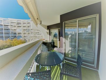 property v710038242 0