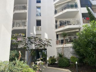 property v880068677 4