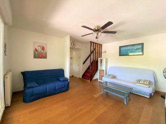 property v890095115 3