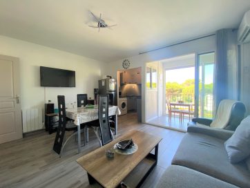 property v890095584 0