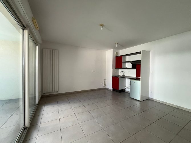 property v1290089900 0