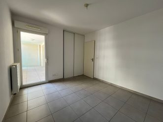 property v1290089900 1