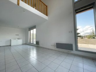 property v1290089922 3