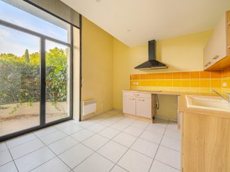 property v1290091994 1