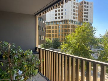 property v1290093340 0