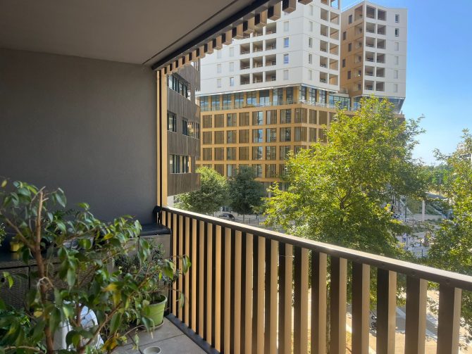 property v1290093340 0