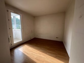 property v1310095200 3