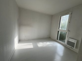 property v1310095200 4