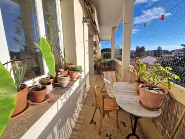 property v1320094814 0