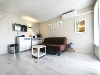 property v1400095918 1