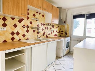 property v880039032 3