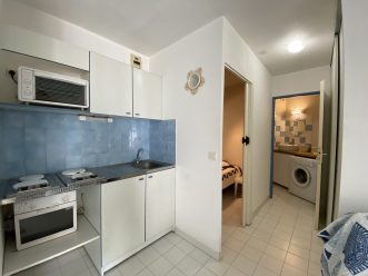 property v1390096732 1