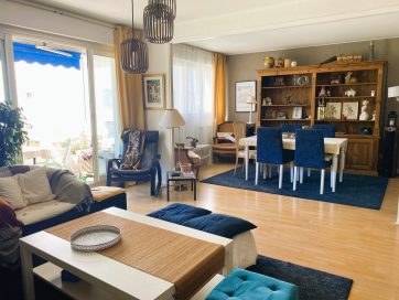 property v880082519 0