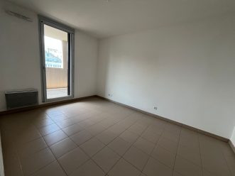 property v1320096736 1