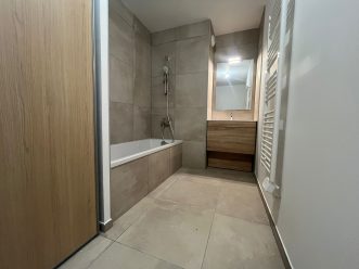 property v1320098759 4